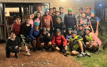 Cicloturismo Nocturno: De RODABIKE a El Bodegón de Cucha Cucha